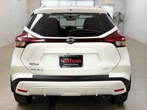 Used 2023 Nissan Kicks SV FWD image 6