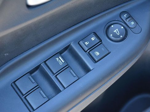 Used 2017 Honda Fit EX-L image 11