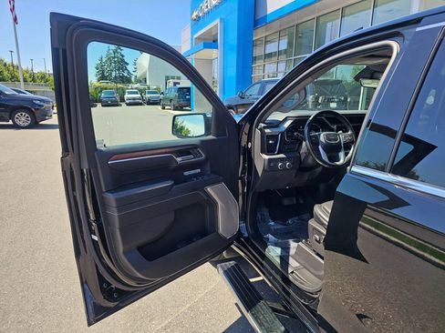 Used 2024 GMC Sierra 1500 Denali w/ Denali Reserve Package AWD/4WD image 20
