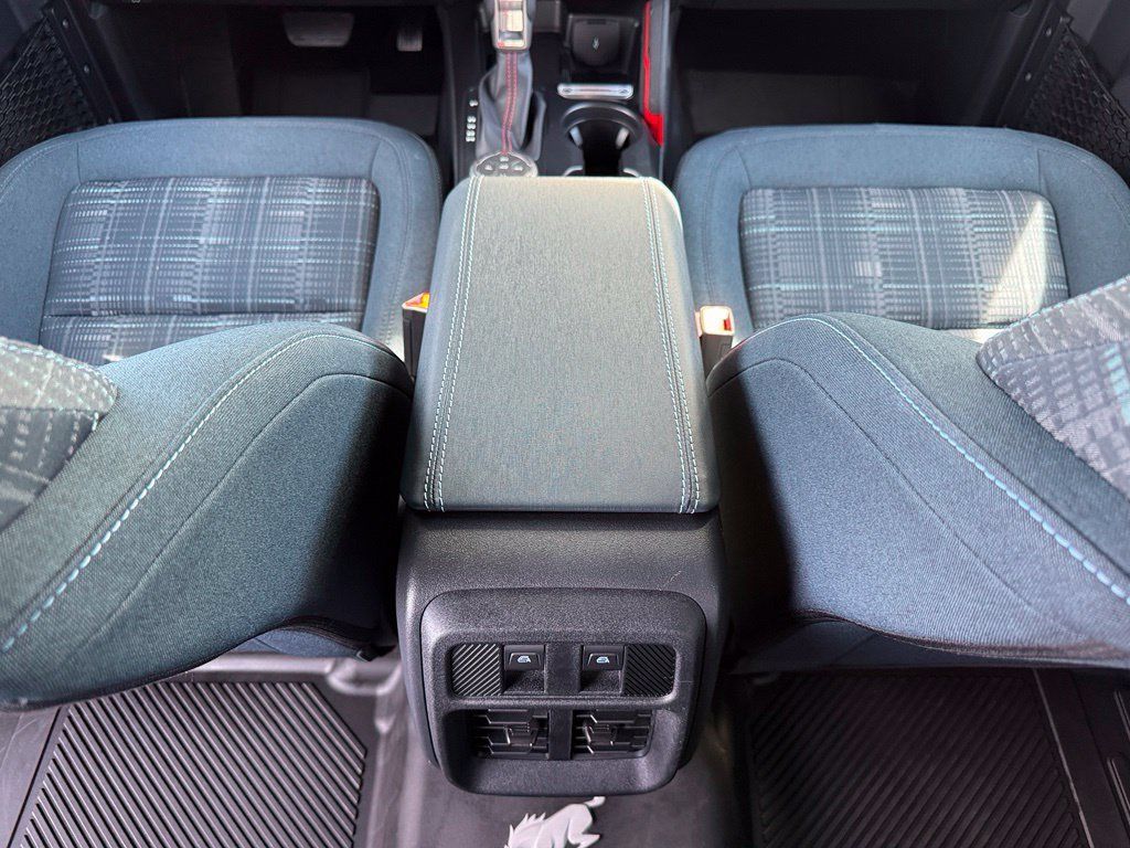 Used 2026 Ford Bronco Heritage Edition AWD/4WD image 32