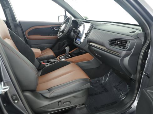 Used 2025 Subaru Forester Touring image 14