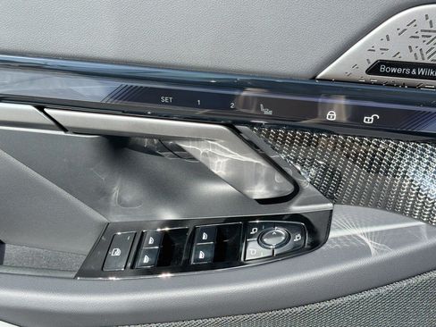 New 2027 BMW M5 Touring AWD/4WD image 23