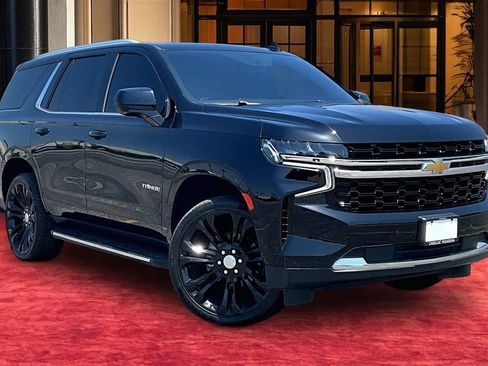Used 2022 Chevrolet Tahoe LS RWD image 2