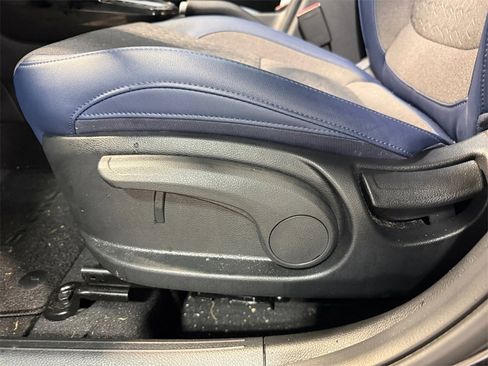 Certified 2025 Kia Seltos S image 13