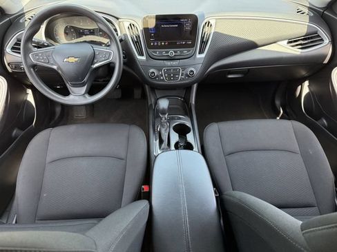 Used 2024 Chevrolet Malibu LT FWD image 11