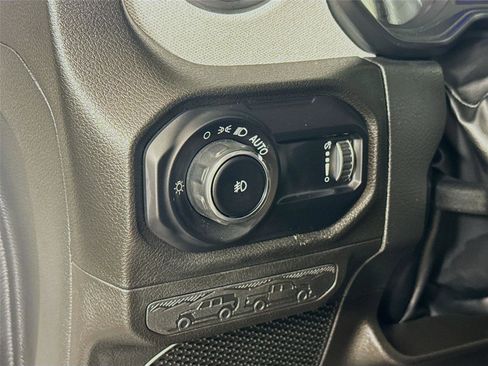 Used 2024 Jeep Wrangler Sport S image 7