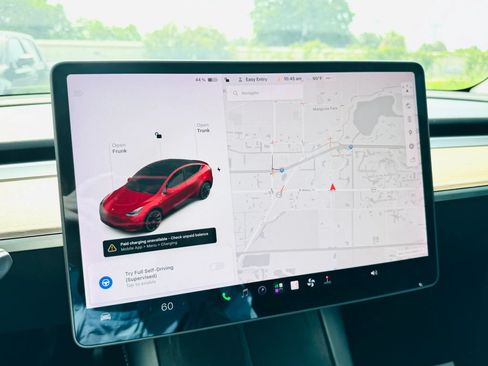 Used 2021 Tesla Model Y Long Range AWD/4WD image 19