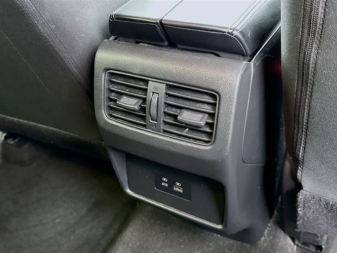 Used 2023 Nissan Rogue SV FWD image 16
