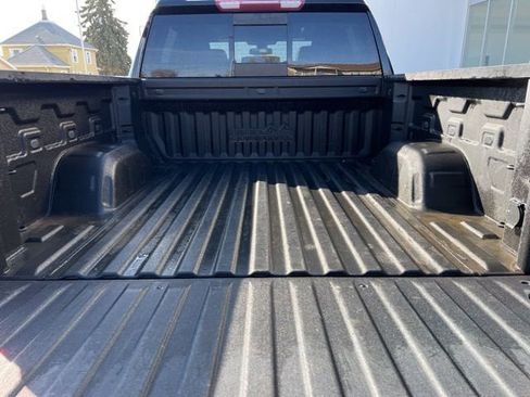 Used 2019 Chevrolet Silverado 1500 High Country image 31