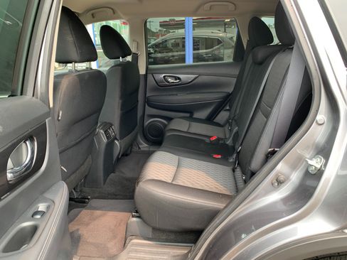 Used 2018 Nissan Rogue SV AWD/4WD image 28