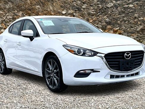 Used 2018 MAZDA MAZDA3 Touring image 10