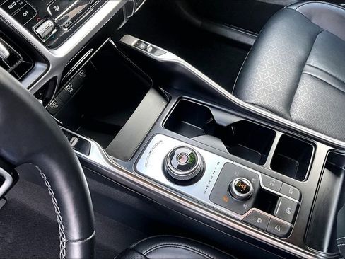 Used 2022 Kia Sorento S image 15