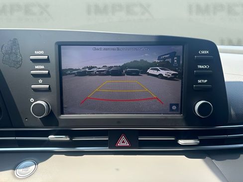 Used 2022 Hyundai Elantra SEL FWD image 16