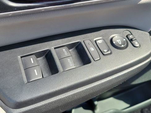 Used 2018 Honda CR-V EX-L image 11