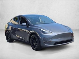 Used 2023 Tesla Model Y Long Range AWD/4WD video 3