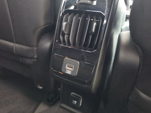 Used 2025 Jeep Compass Limited AWD/4WD image 13