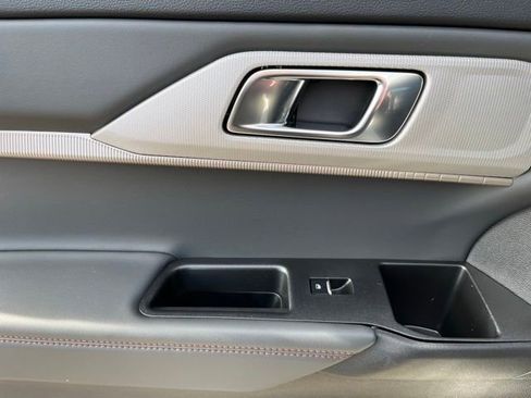 New 2026 Ford Explorer Active w/ Active Comfort Package image 14