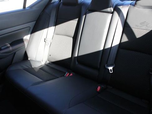 Used 2025 Nissan Altima 2.5 SR image 20