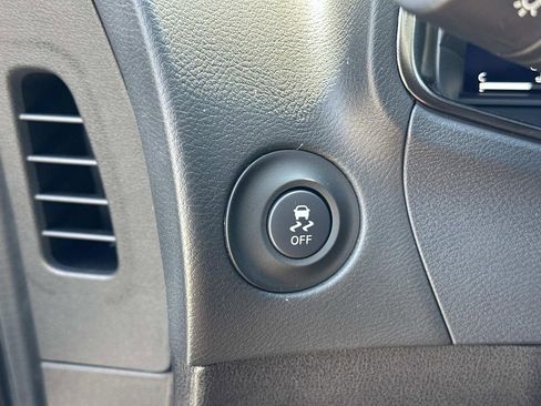 Used 2025 Nissan Z Sport w/ Floor Mat Package RWD image 19