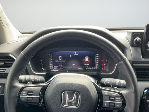 Used 2024 Honda Pilot Elite image 13