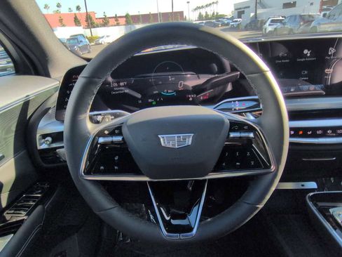 New 2025 Cadillac Lyriq Luxury image 14