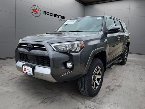 Certified 2020 Toyota 4Runner TRD Off-Road Premium w/ Moonroof Package AWD/4WD image 30