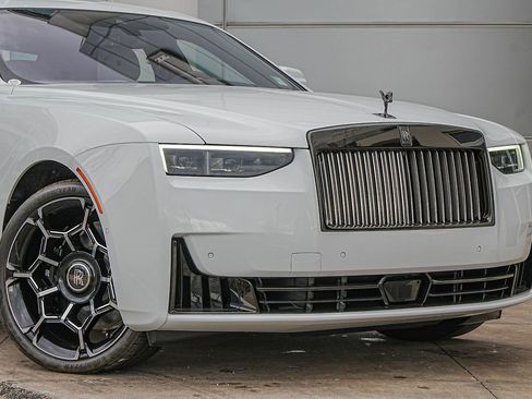 New 2025 Rolls-Royce Ghost Black Badge AWD/4WD image 4
