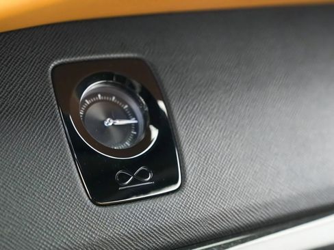 Certified 2024 Rolls-Royce Cullinan Black Badge w/ Driver's Package AWD/4WD image 19