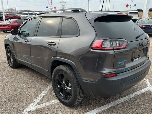 Used 2021 Jeep Cherokee Latitude Plus image 5