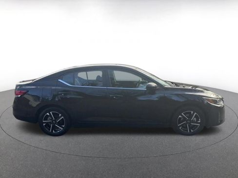 Used 2025 Nissan Sentra SV image 16