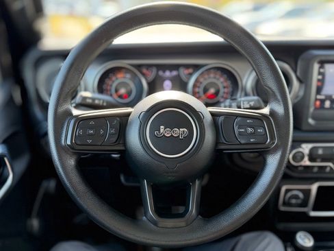 Used 2023 Jeep Wrangler Sport AWD/4WD image 10
