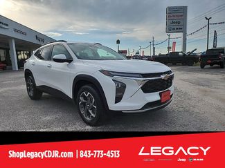 Used 2024 Chevrolet Trax LT image 1