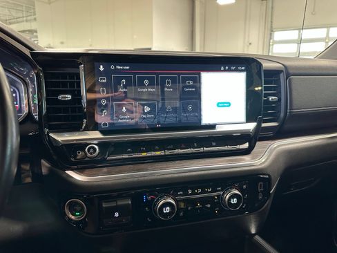 Used 2022 GMC Sierra 1500 SLT AWD/4WD image 24