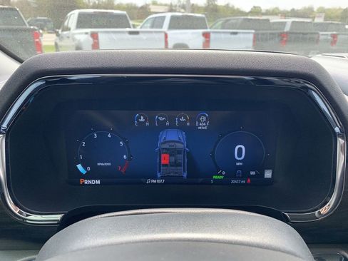 Used 2025 Ford F150 Lariat w/ Equipment Group 501A Mid image 10