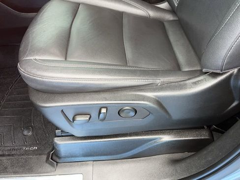 Used 2022 Chevrolet Tahoe LT w/ Luxury Package image 8