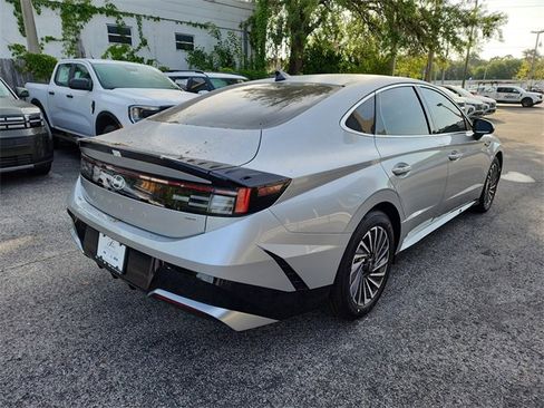 New 2025 Hyundai Sonata SEL image 3