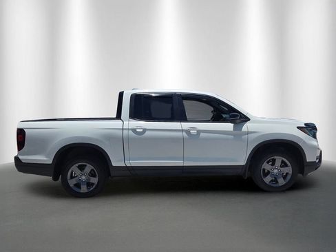 Certified 2024 Honda Ridgeline TrailSport image 2
