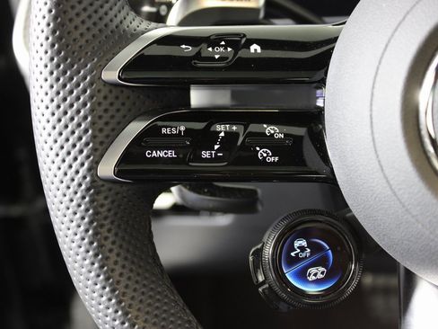 Certified 2025 Mercedes-Benz GLC 43 AMG 4MATIC image 19