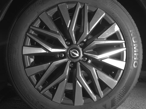 Used 2025 Nissan Altima 2.5 SV image 14