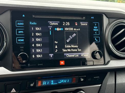 Used 2019 Toyota Tacoma TRD Sport image 16