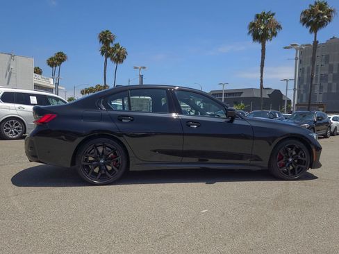 New 2026 BMW 330i Sedan w/ M Sport Package RWD image 4