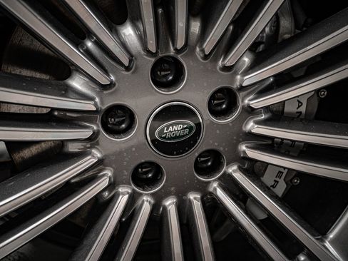 New 2025 Land Rover Range Rover Sport Dynamic SE image 8