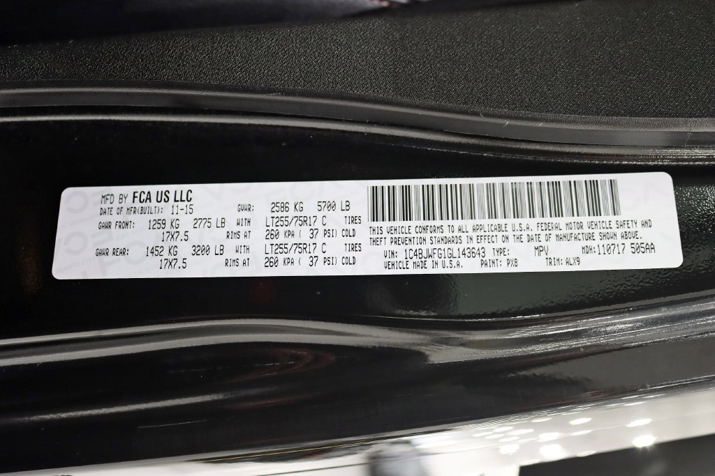 Used 2016 Jeep Wrangler Unlimited Rubicon AWD/4WD image 38