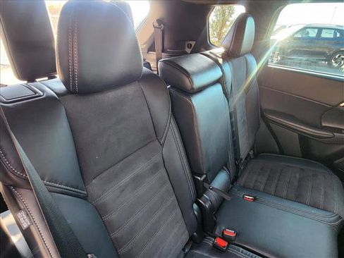 Used 2023 Mitsubishi Outlander SE Black Edition image 15