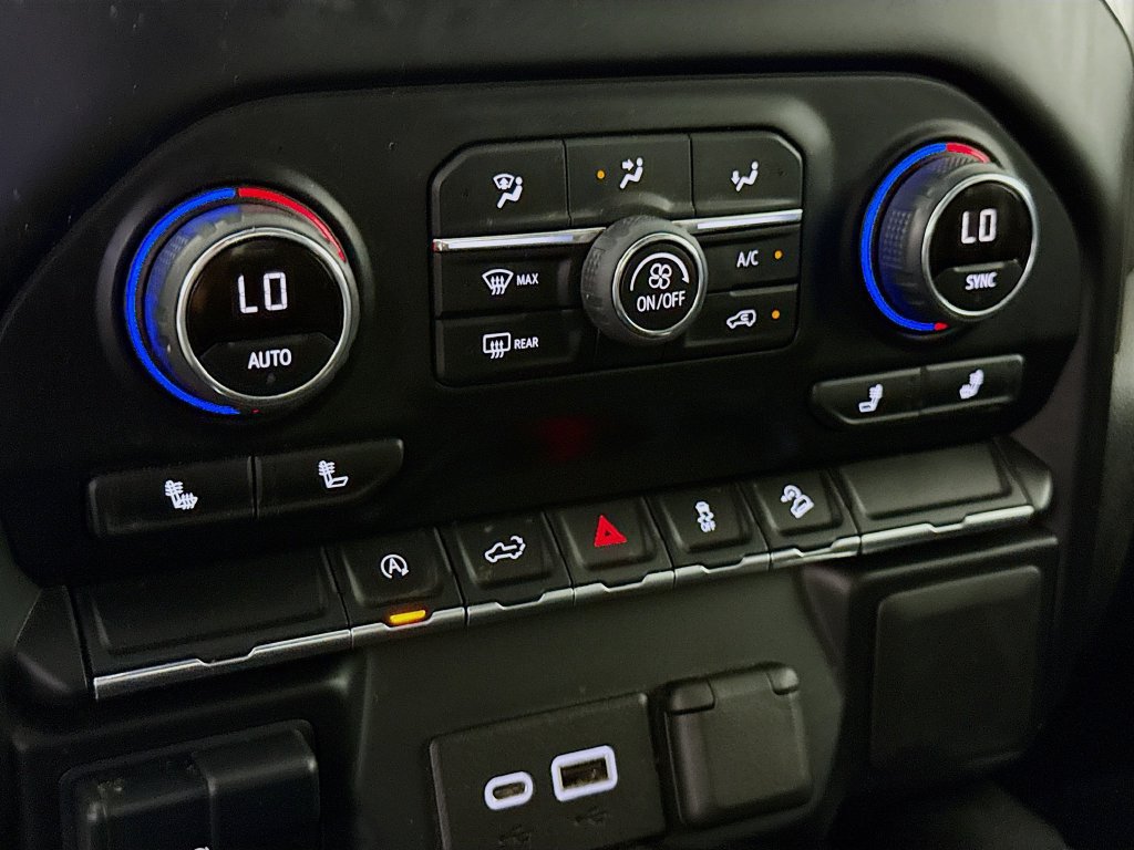 Used 2022 Chevrolet Silverado 1500 RST AWD/4WD image 7