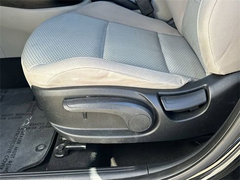 Used 2021 Kia Soul LX image 25