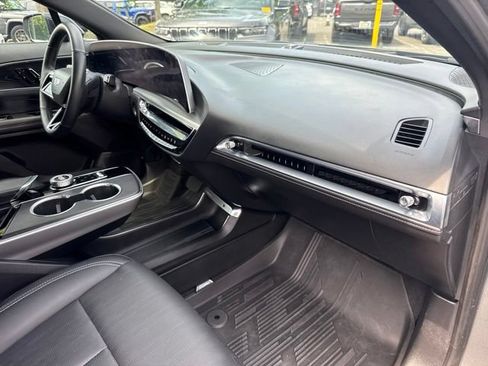 Used 2024 Cadillac Lyriq Luxury w/ LPO, Floor Liner Package AWD/4WD image 28
