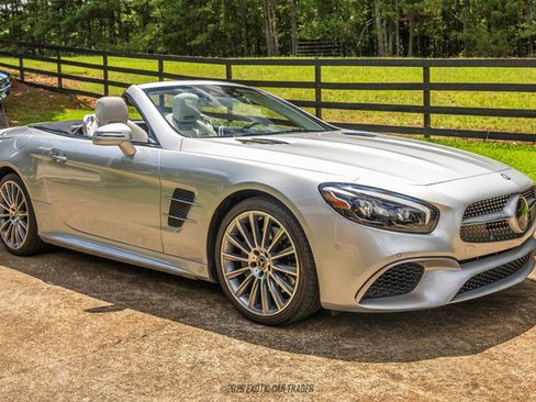 Used 2017 Mercedes-Benz SL 550 image 10