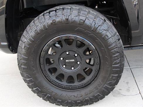 Used 2024 Toyota Tacoma SR5 image 38