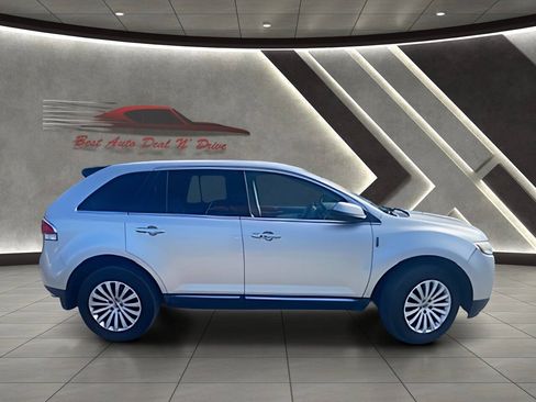 Used 2015 Lincoln MKX FWD image 2